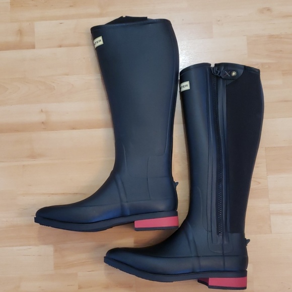 Hunter "Wellesley" Rubber Riding Boots - Picture 2 of 7